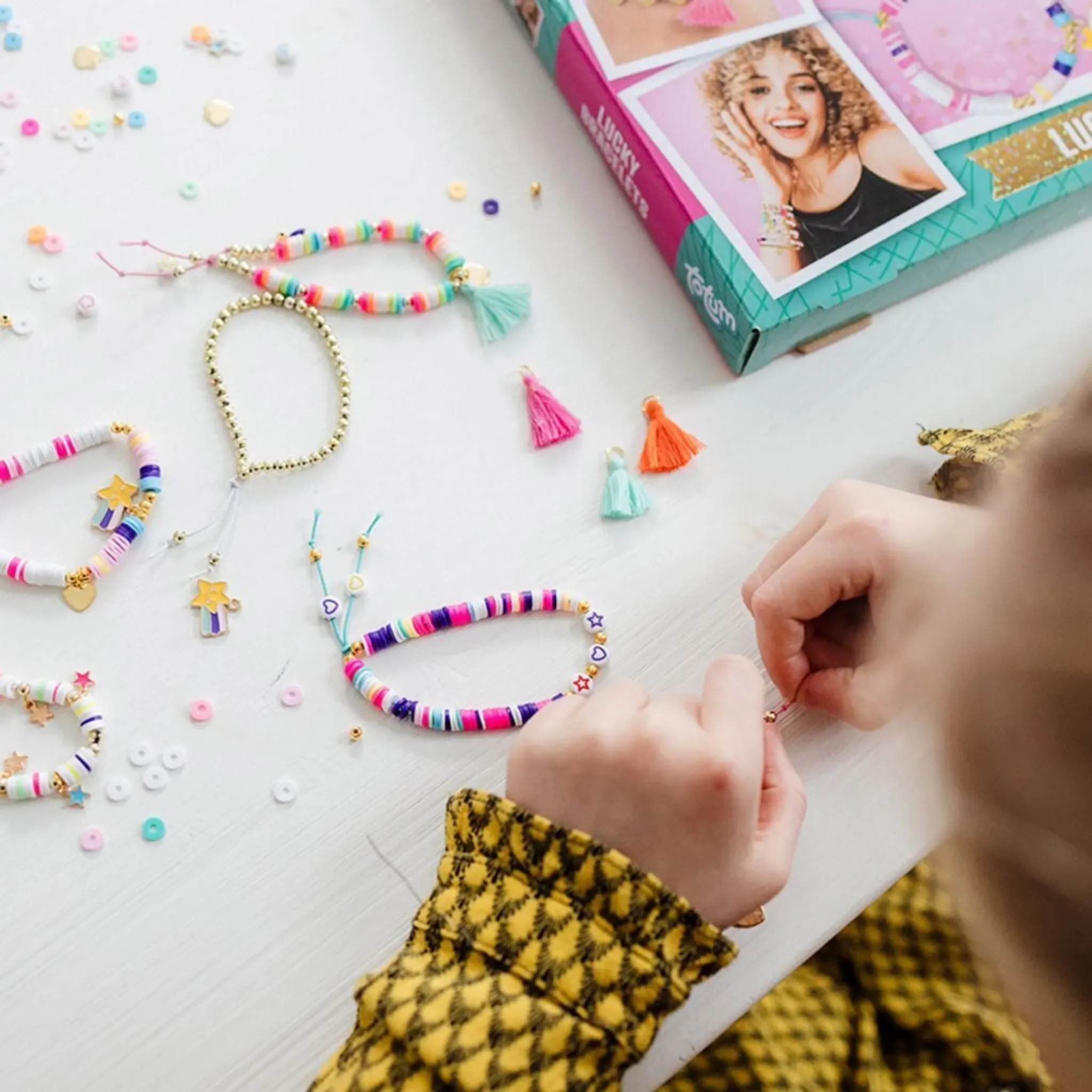 Design & Shine – Bastelset Glücksarmbänder